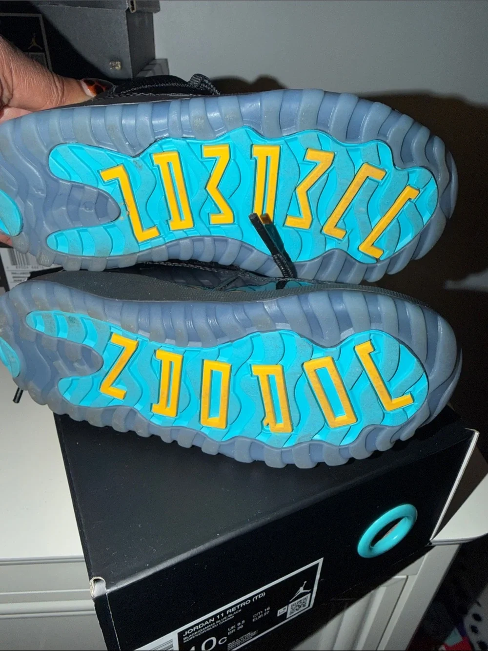 Jordan kids 11